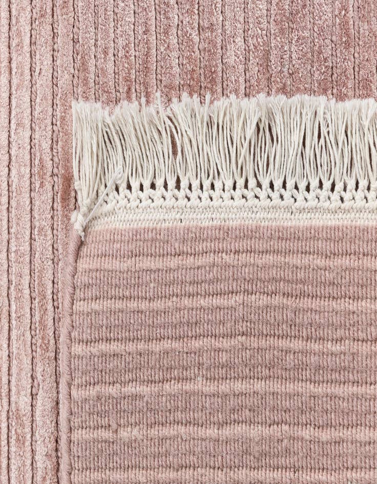 Detail image of  3' 3 x 8' Darya Runner Rug