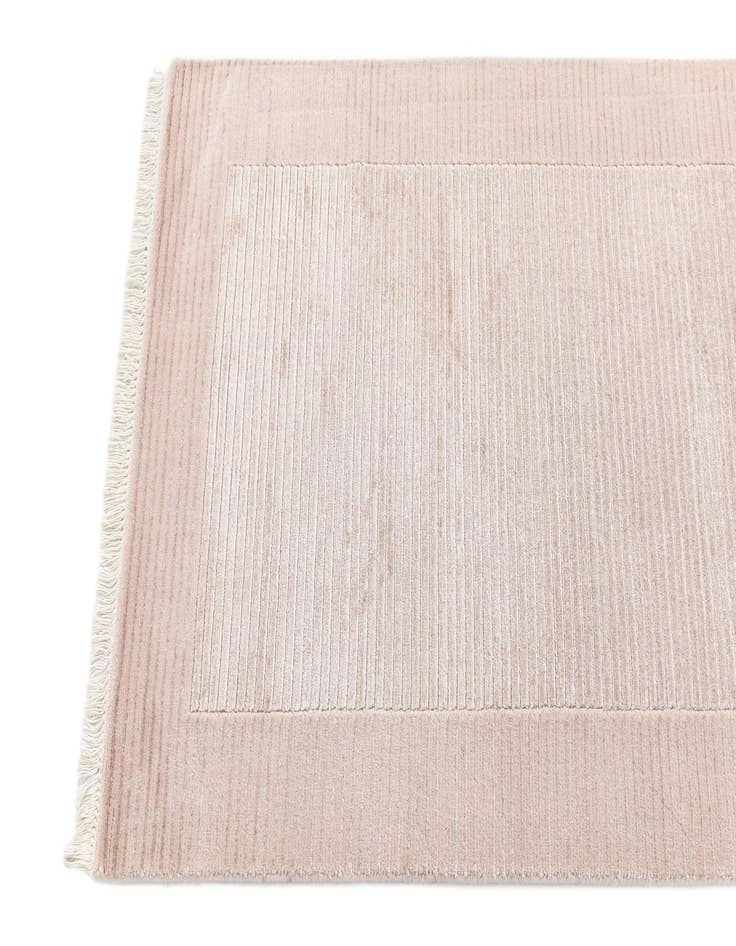 Detail image of  2' 7 x 12' 11 Darya Runner Rug