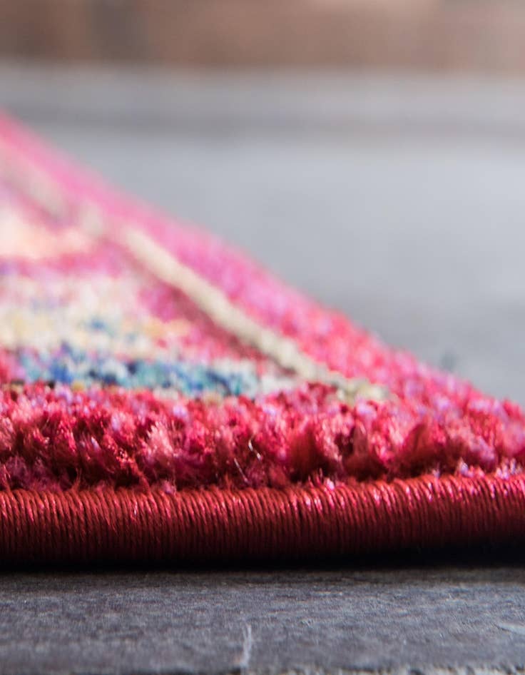Detail image of  2' 7 x 10'  Washable Fleur Runner Rug