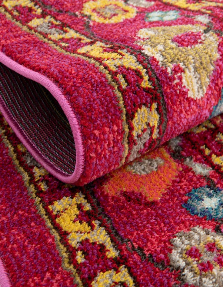 Detail image of  2' 7 x 10'  Washable Fleur Runner Rug