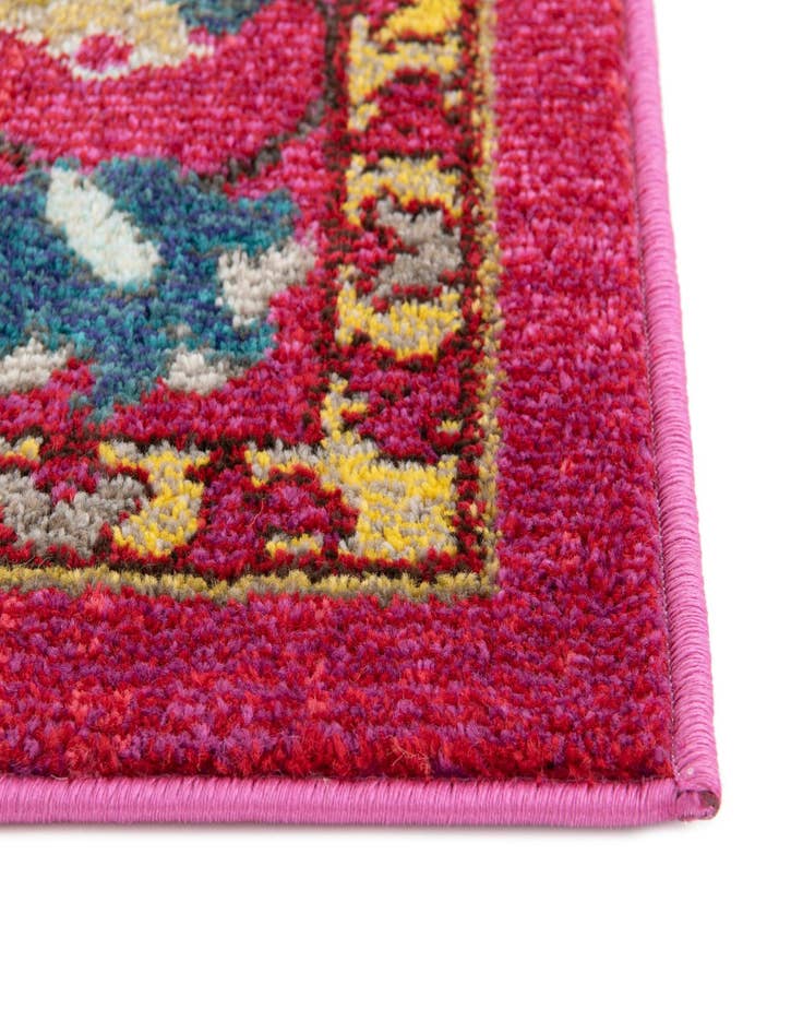 Detail image of  2' 7 x 10'  Washable Fleur Runner Rug