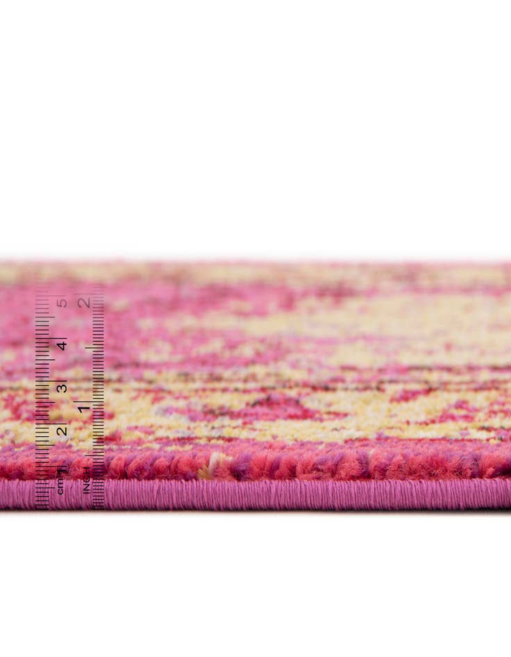 Detail image of  2' 7 x 10'  Washable Fleur Runner Rug