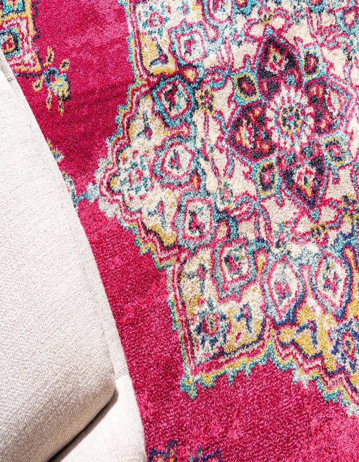 Detail image of  2' 7 x 10'  Washable Fleur Runner Rug