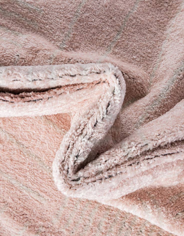 Detail image of  2' 7 x 10' Hanahan Runner Rug