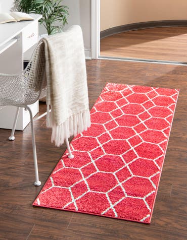  2' x 6' Lattice Frieze Runner Rug