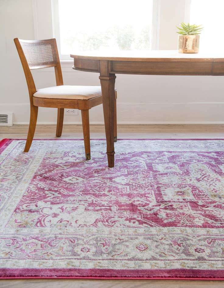 Detail image of  2' 7 x 10' Santiago Runner Rug