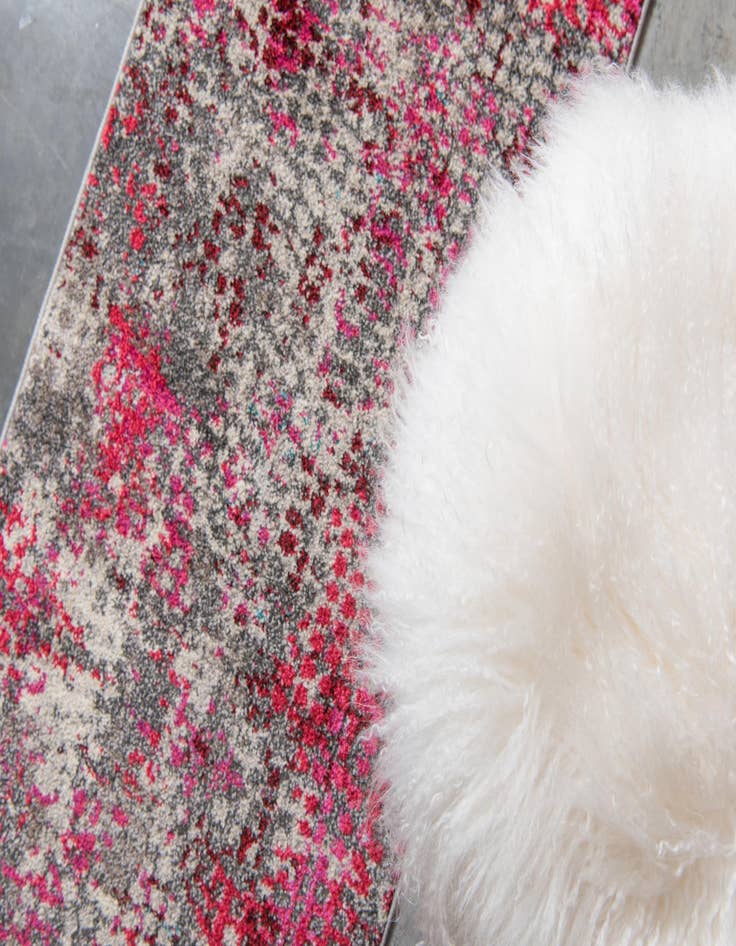 Detail image of 2' 2 x 6' 7 Washable Theia Runner Rug