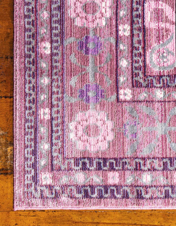 Detail image of  8' x 8' Alexis Square Rug