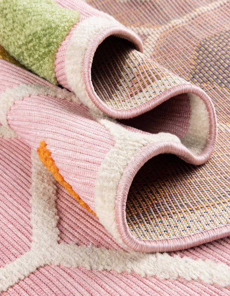 Detail image of  5' 3 x 5' 3  Washable Aruba Indoor / Outdoor Square Rug