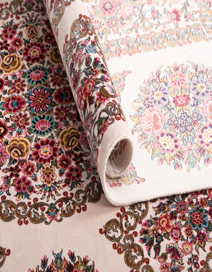 Detail image of  8' 2 x 8' 2 Ghom Design Square Rug