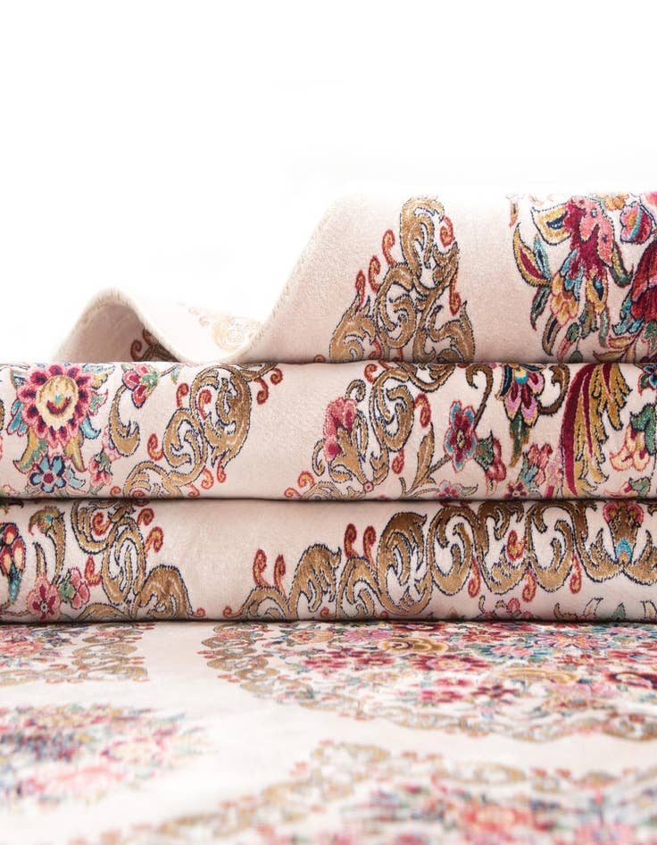 Detail image of  6' 7 x 6' 7 Ghom Design Square Rug