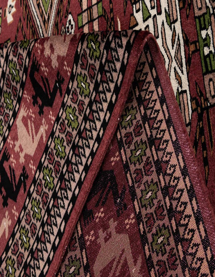 Detail image of  4' 3 x 6' 1  Hand Knotted Lahour Oriental Rug