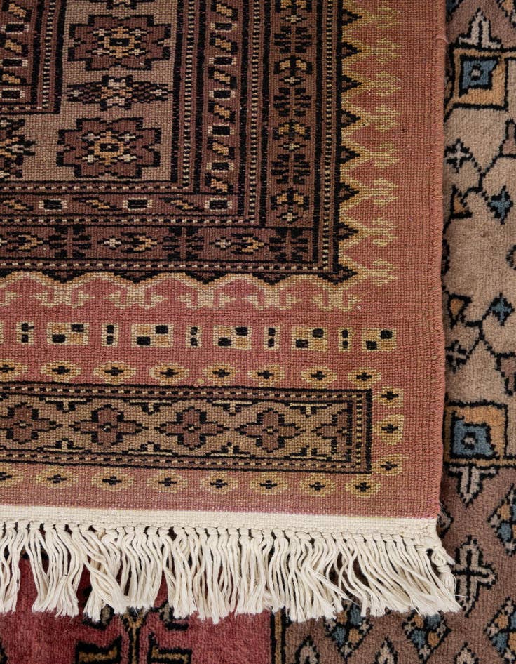Detail image of  5' 3 x 7' 7  Hand Knotted Lahour Oriental Wool Rug
