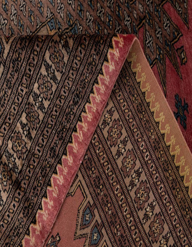 Detail image of  5' 3 x 7' 7  Hand Knotted Lahour Oriental Wool Rug