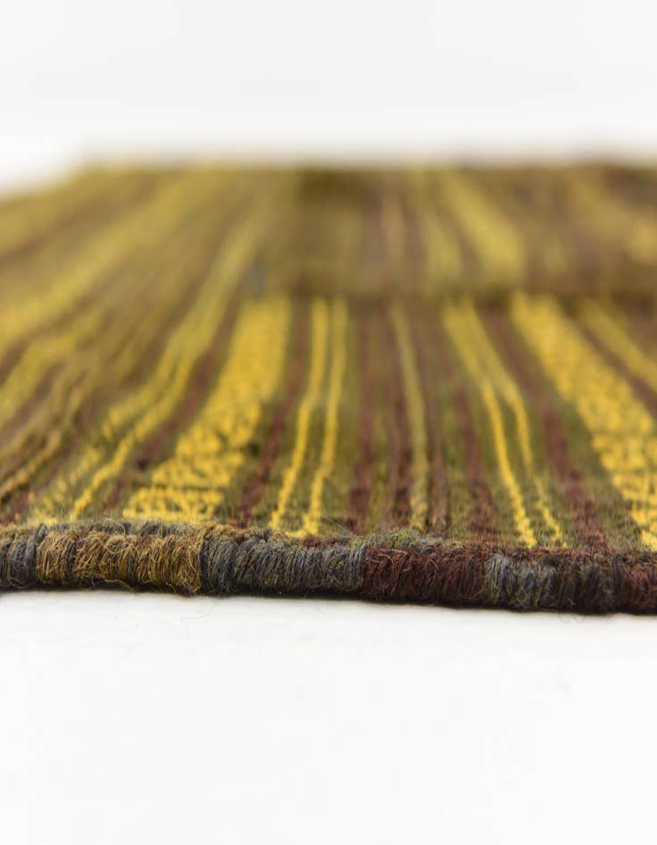 Detail image of  3' 10 x 4' 4  Hand Knotted Sumak Wool Square Rug