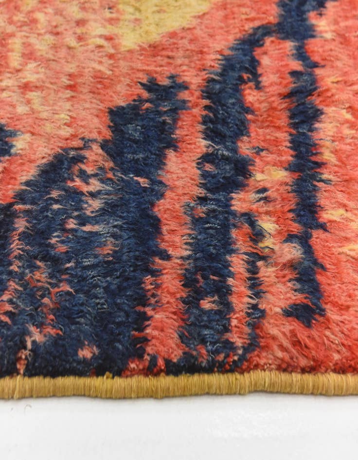Detail image of  6' 5 x 9' 5  Hand Knotted Darya Wool Rug