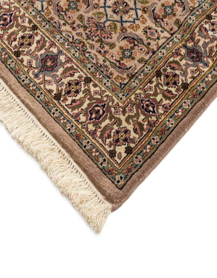 Detail image of  4' x 6' 8  Hand Knotted Farahan Wool Rug