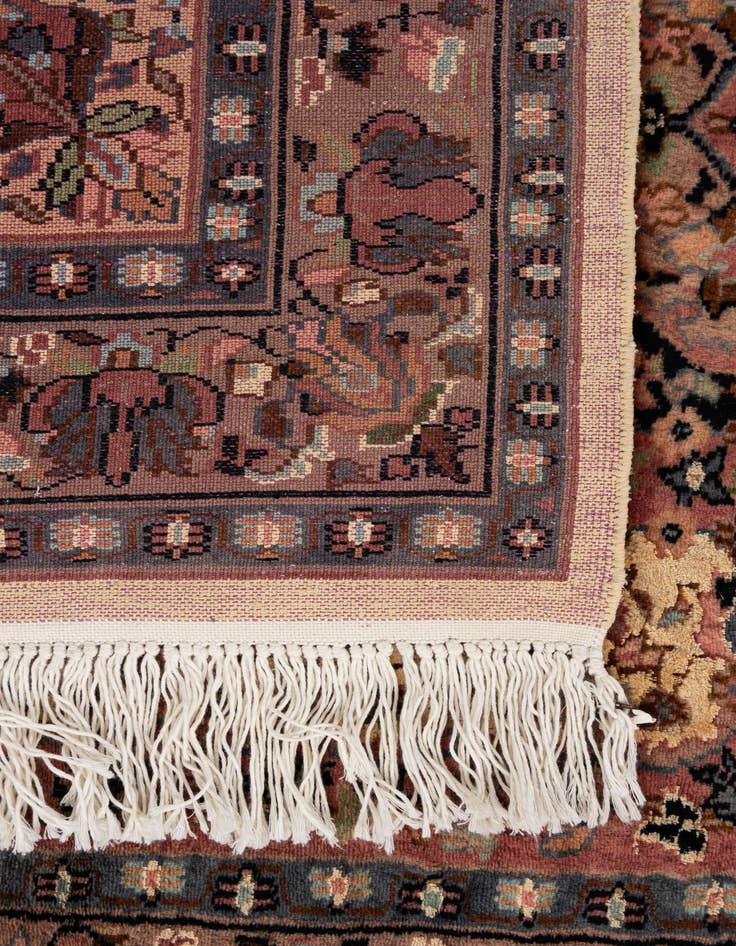 Detail image of  3' 2 x 5' 4  Hand Knotted Lahour Oriental Rug