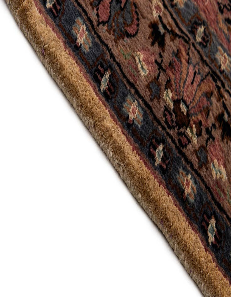 Detail image of  3' 2 x 5' 4  Hand Knotted Lahour Oriental Rug