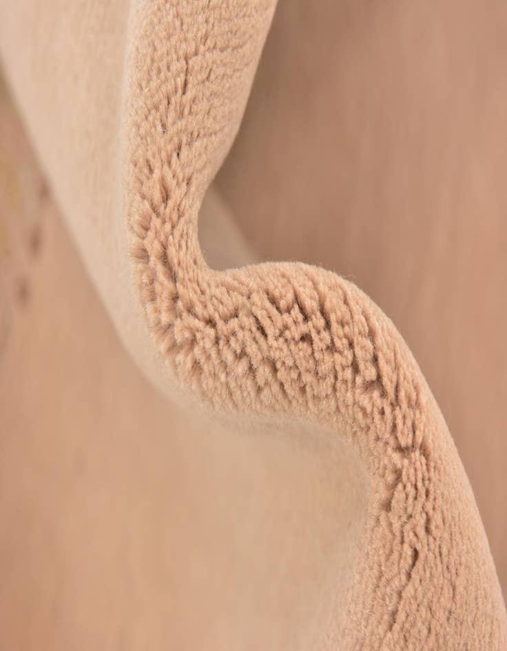 Detail image of  4' 8 x 6' 6  Hand Knotted Nepal Wool Rug