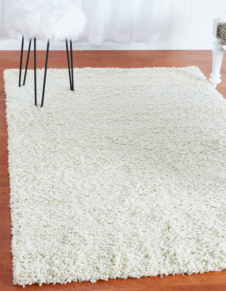 Detail image of  4' x 6' Solid Shag Rug
