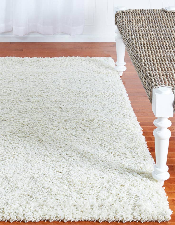 Detail image of  4' x 6' Solid Shag Rug