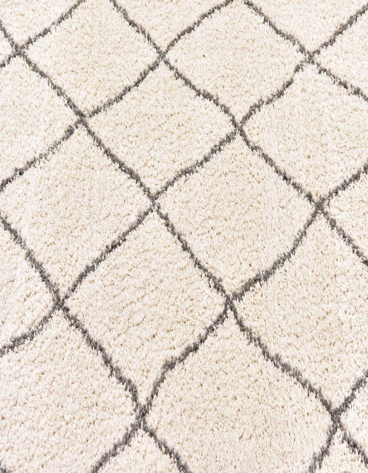 Detail image of  8' x 8' Moroccan Shag Round Rug