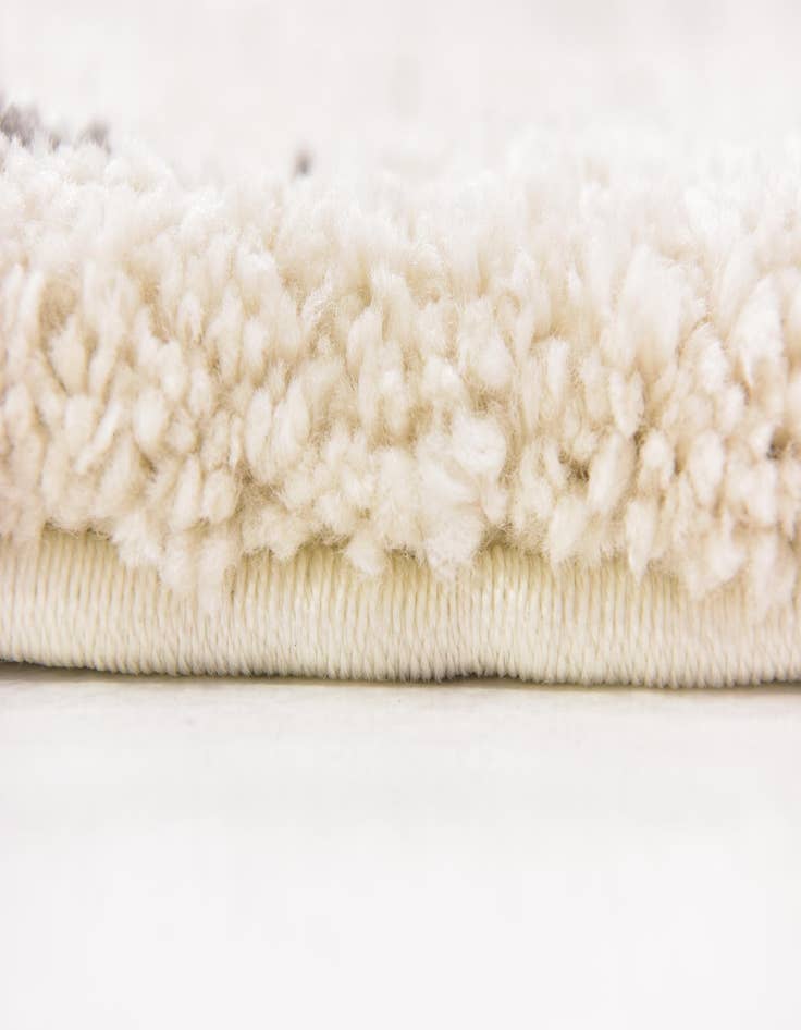 Detail image of  8' x 8' Moroccan Shag Round Rug