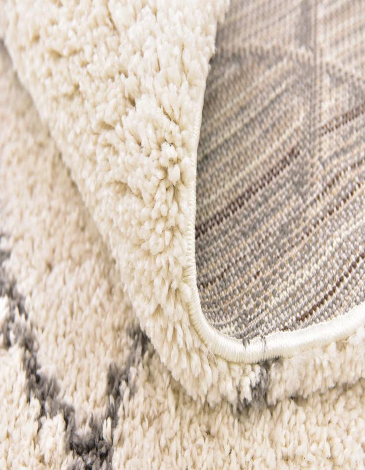 Detail image of  8' x 8' Moroccan Shag Round Rug