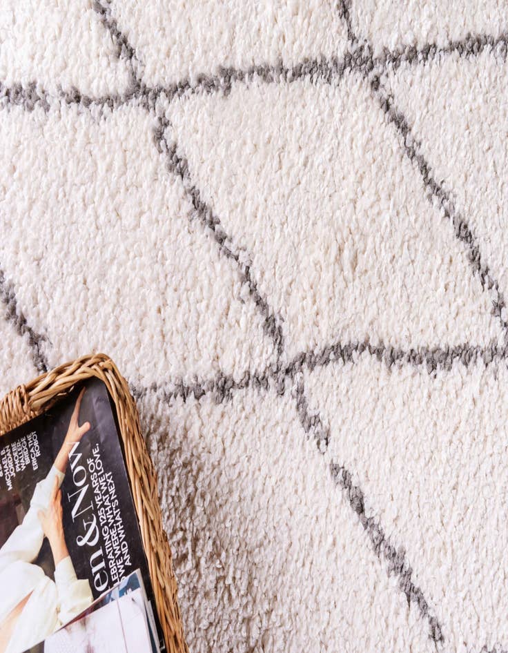 Detail image of  5' 3 x 5' 3 Moroccan Shag Round Rug