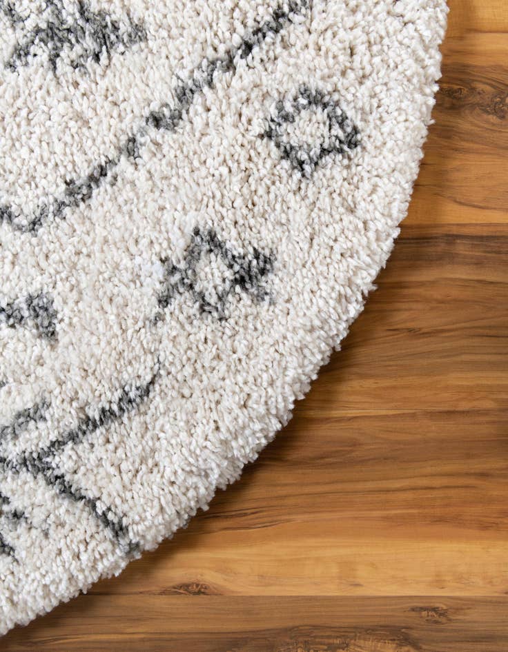 Detail image of  5' 3 x 5' 3 Moroccan Shag Round Rug