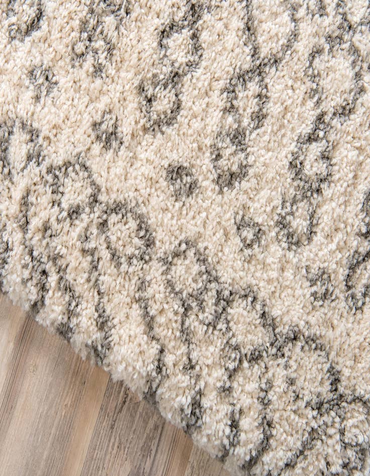 Detail image of  2' 7 x 6' Moroccan Shag Runner Rug