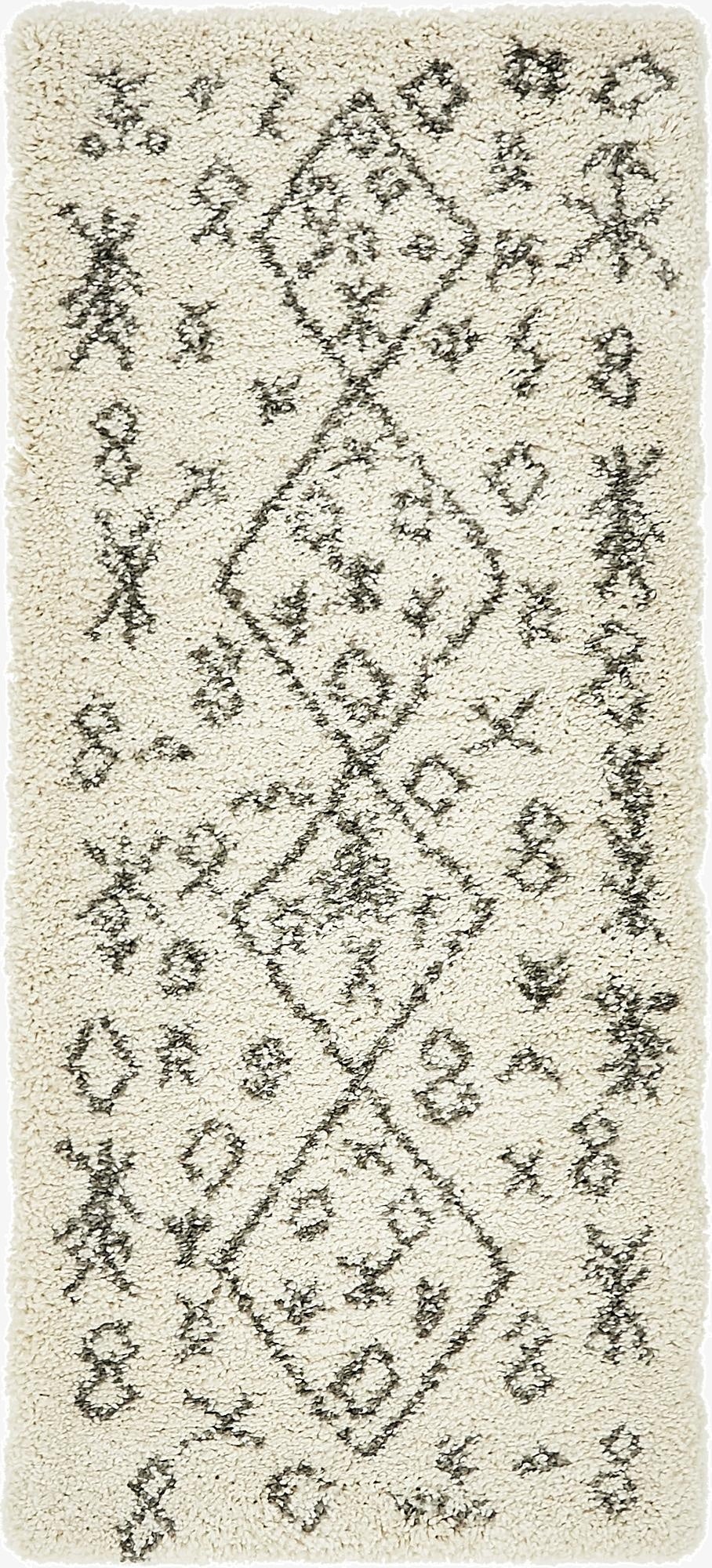  2' 7 x 6' Moroccan Shag Runner Rug