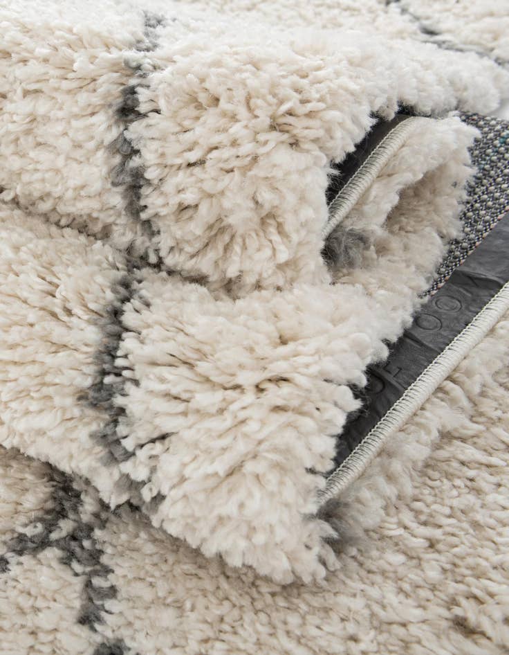 Detail image of  8' x 8' Moroccan Shag Square Rug