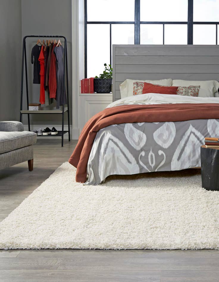 Detail image of  7' 10 x 7' 10 Solid Shag Square Rug