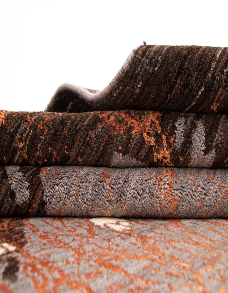 Detail image of  6' 4 x 9' 11 Anar Wool Rug