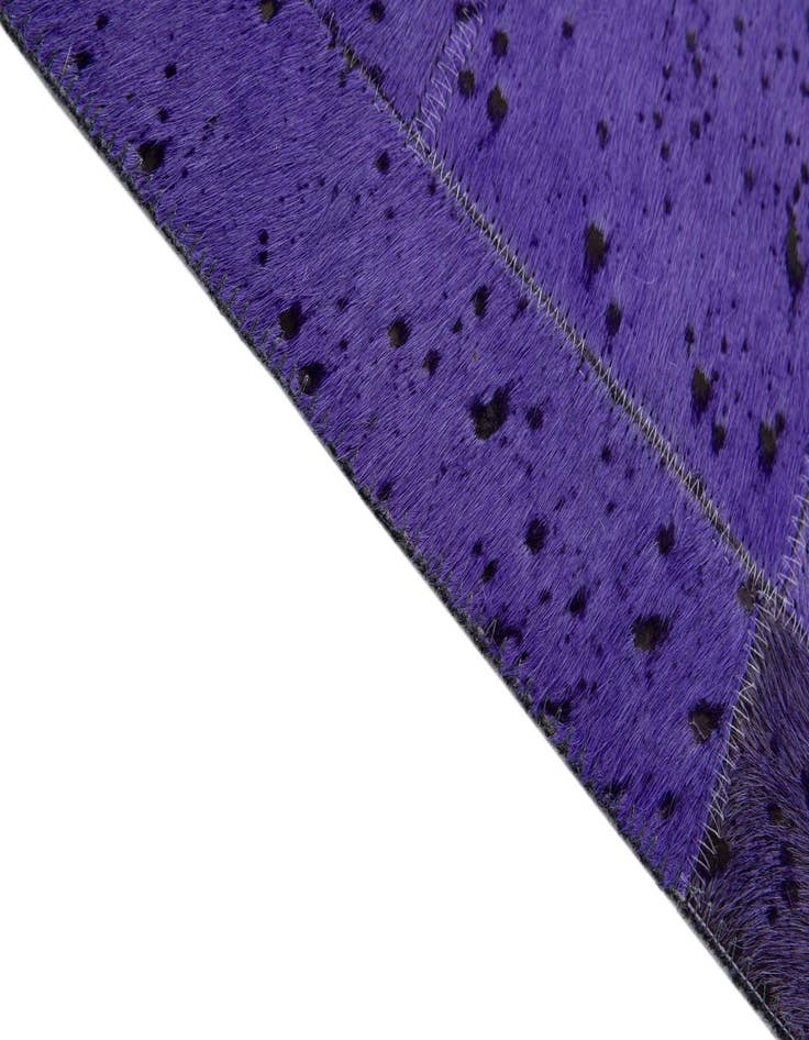 Detail image of  5' x 7' 10 Cowhide - Patchwork Rug