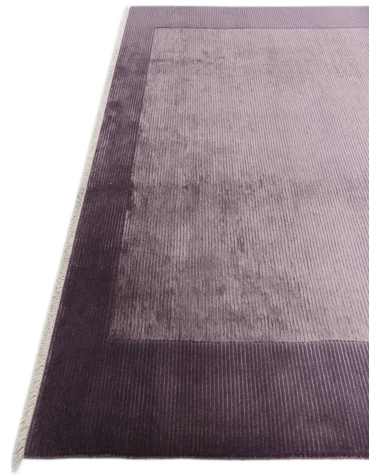 Detail image of  6' 6 x 9' 11  Hand Knotted Darya Wool Rug