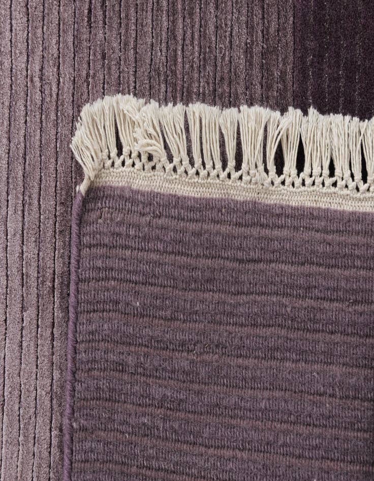 Detail image of  6' 6 x 10'  Hand Knotted Darya Wool Rug