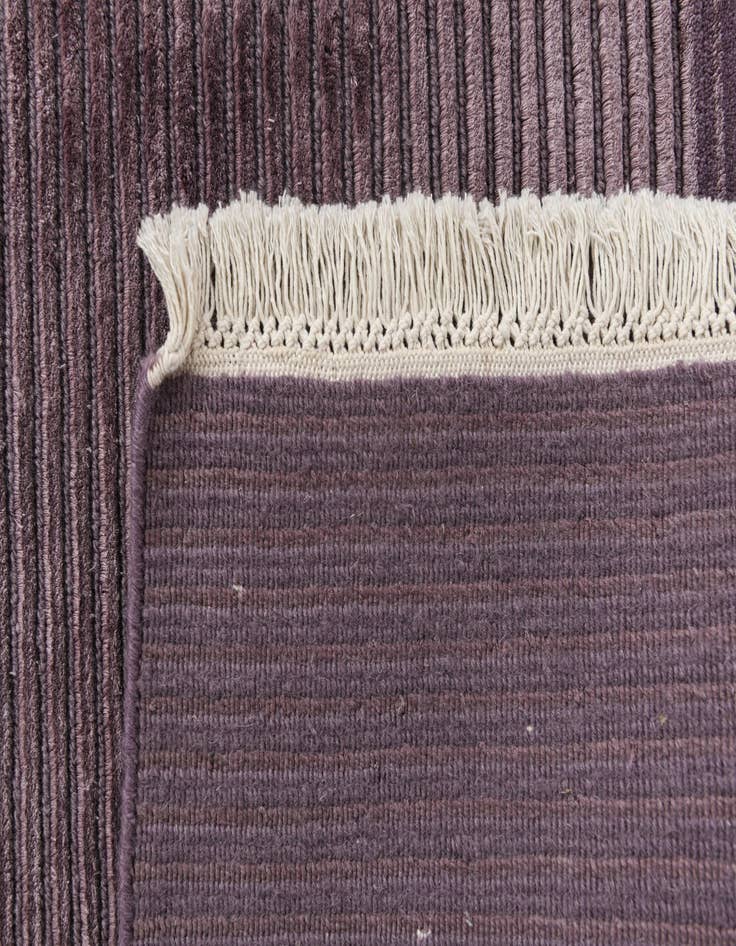 Detail image of  6' 8 x 9' 10  Hand Knotted Darya Wool Rug