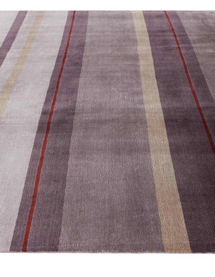 Detail image of  6' 6 x 9' 8  Hand Knotted Darya Wool Rug