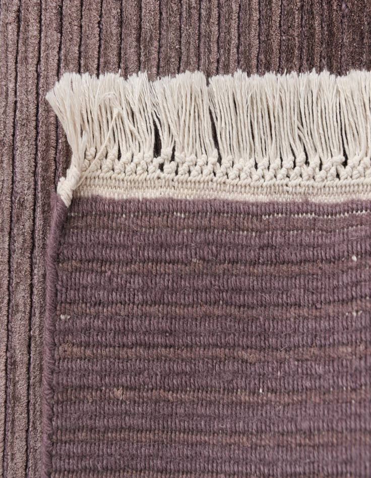 Detail image of  6' 6 x 10'  Hand Knotted Darya Wool Rug