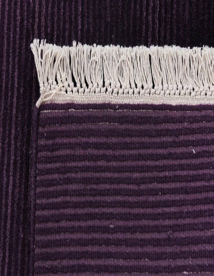 Detail image of  6' 8 x 9' 11  Hand Knotted Darya Wool Rug