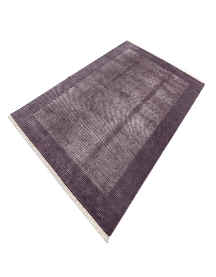 Detail image of  6' 6 x 9' 10  Hand Knotted Darya Wool Rug