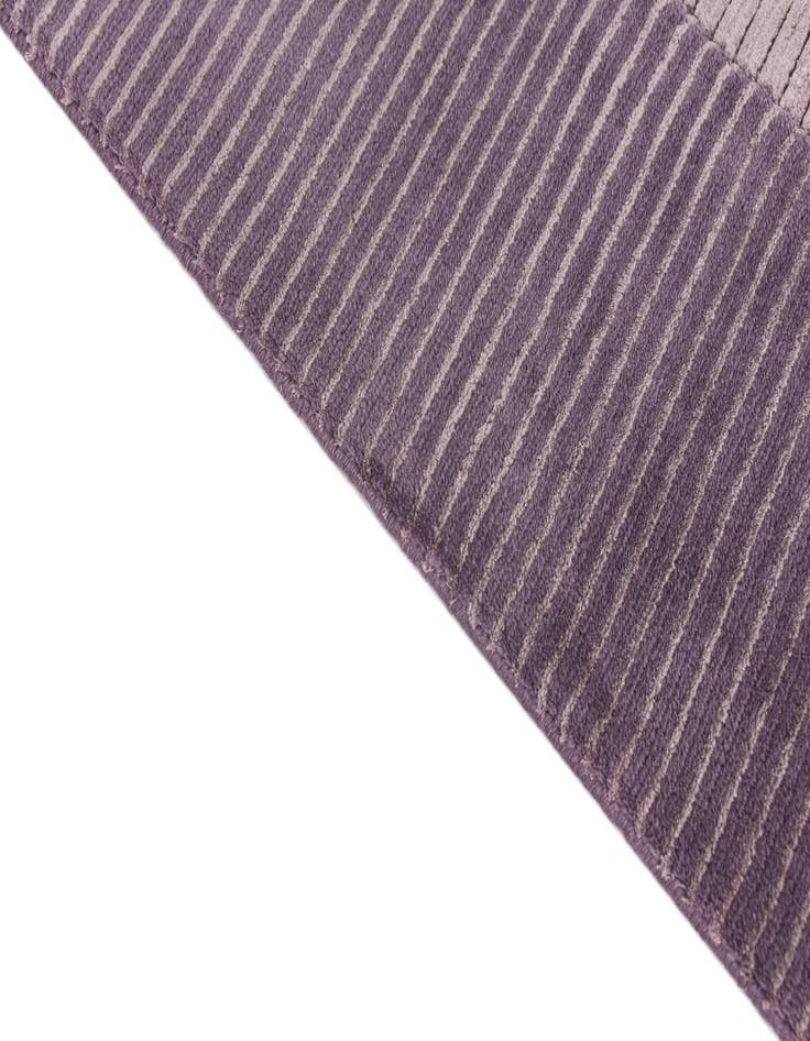 Detail image of  6' 6 x 9' 10  Hand Knotted Darya Wool Rug