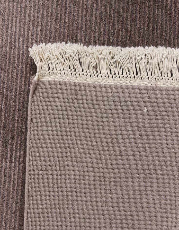 Detail image of  6' 7 x 10'  Hand Knotted Darya Rug