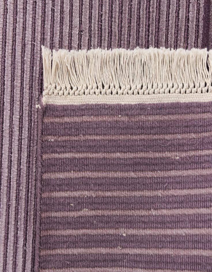 Detail image of  6' 10 x 9' 6  Hand Knotted Darya Wool Rug