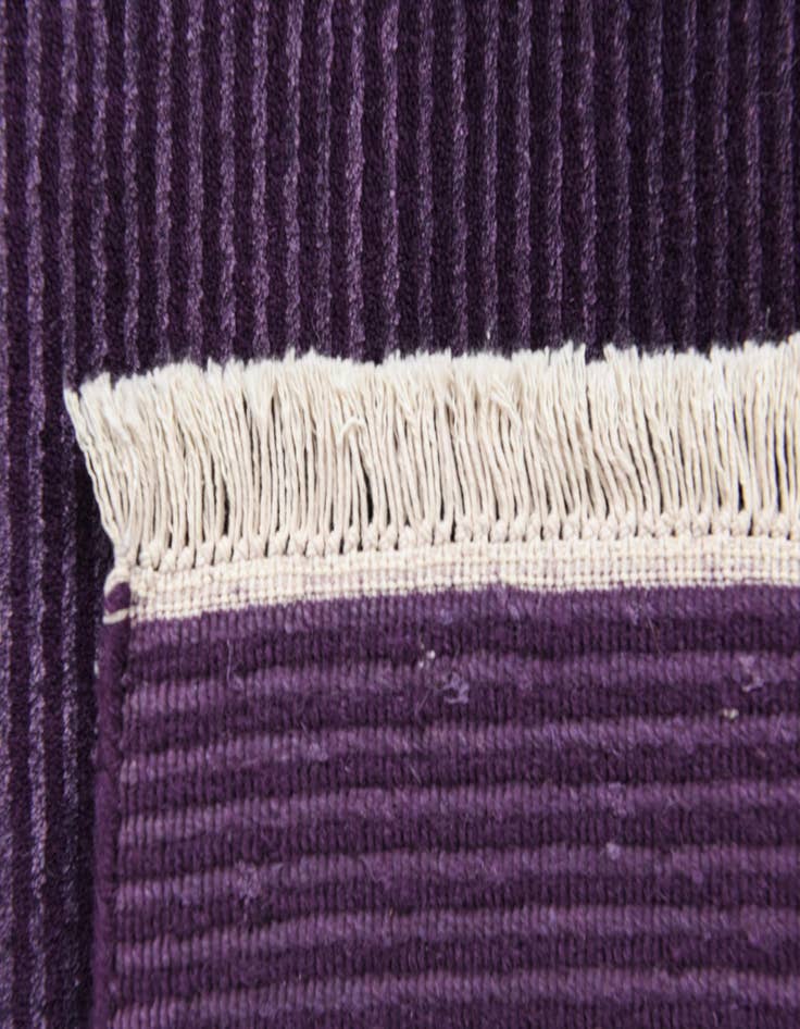 Detail image of  2' 7 x 4' 10  Hand Knotted Darya Wool Rug