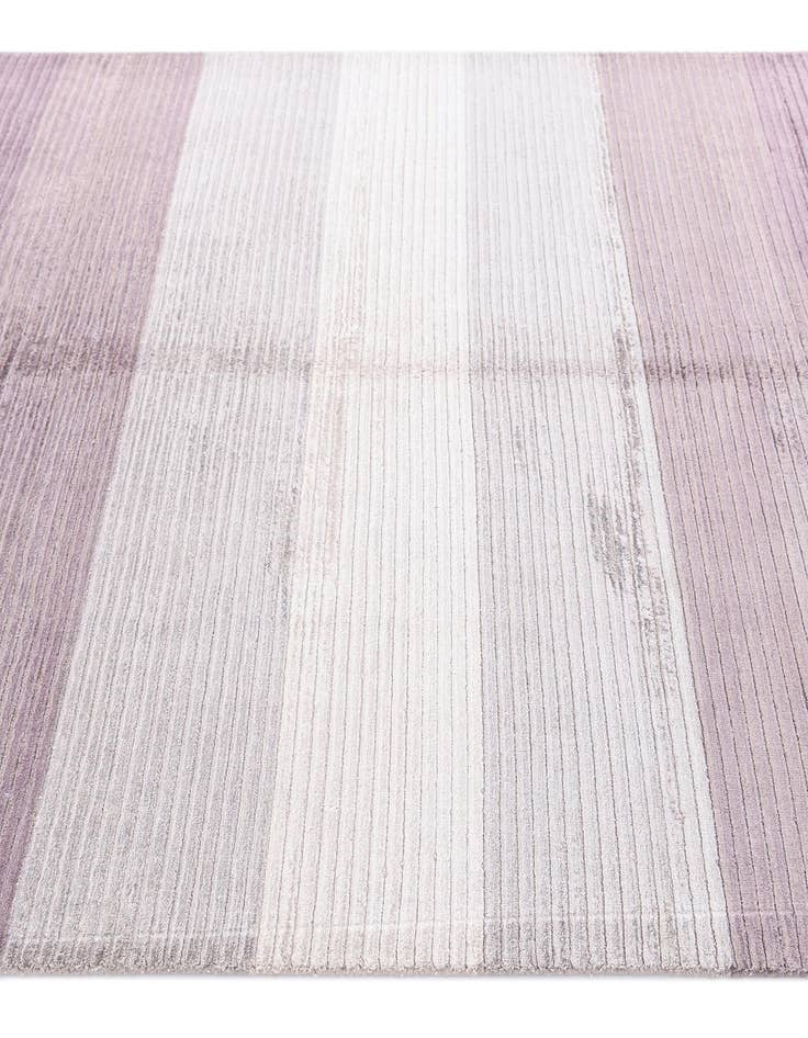 Detail image of  4' 10 x 6' 8 Darya Rug