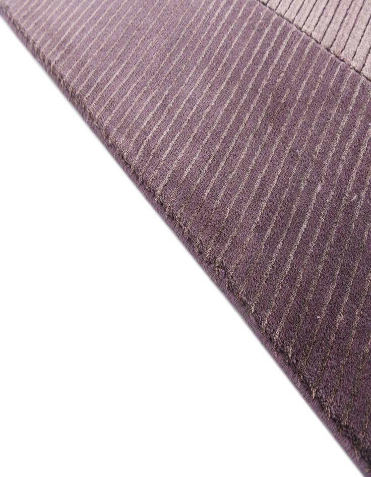 Detail image of  6' 6 x 9' 10  Hand Knotted Darya Wool Rug